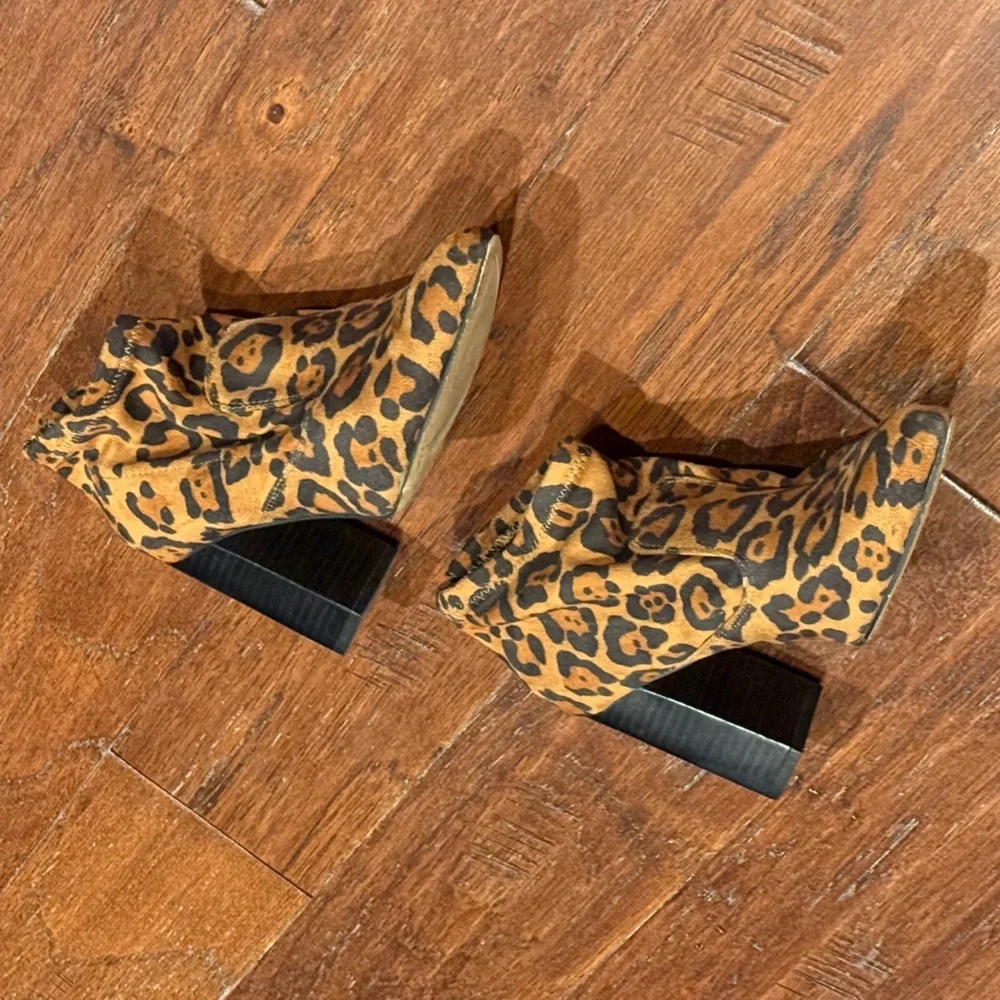 Size 9 Leopard Print Block Heel Ankle Boots
